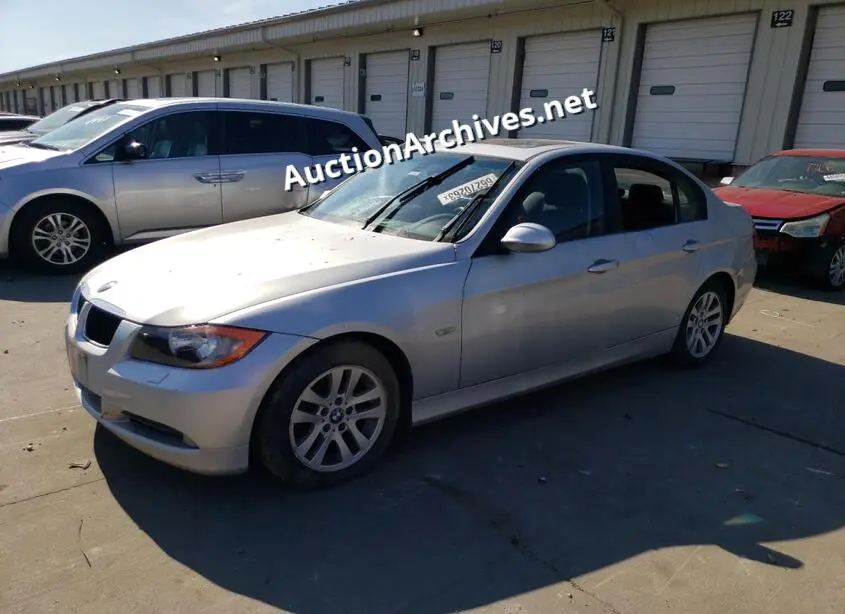 BMW 328 XI 2007 VIN: WBAVC93577KX61094