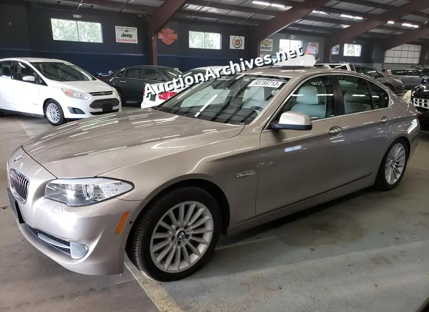 BMW 535 XI 2013 VIN: WBAFU7C56DDU72438