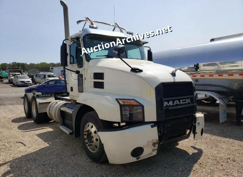 MACK ANTHEM 2020 VIN: 1M1AN4GY5LM011999