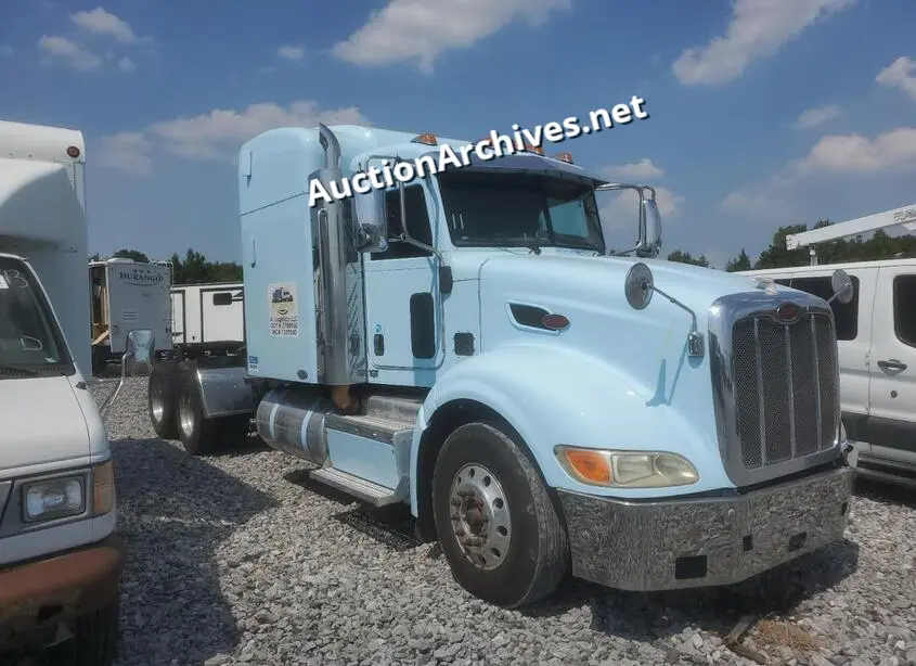PETERBILT 386 2011 VIN: 1XPHD49XXBD129839
