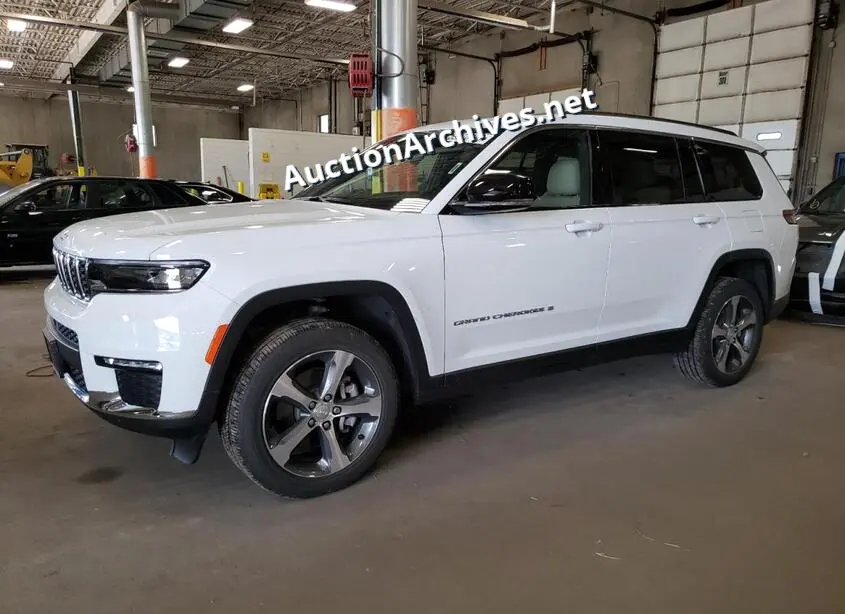 JEEP GRAND CHER 2023 VIN: 1C4RJKBG9P8769702