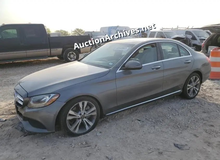 MERCEDES-BENZ C 300 2018 VIN: 55SWF4JB1JU273031