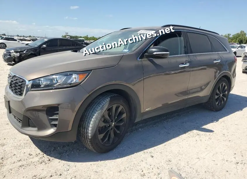KIA SORENTO LX 2019 VIN: 5XYPGDA56KG607836