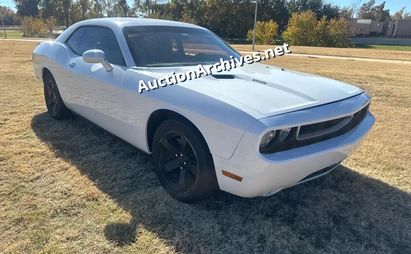 DODGE CHALLENGER 2014 VIN: 2C3CDYBT2EH250063