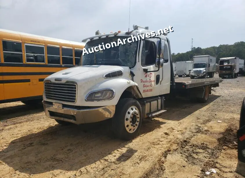 FREIGHTLINER M2 106 MED 2015 VIN: 1FVACWDT9FHGK4030
