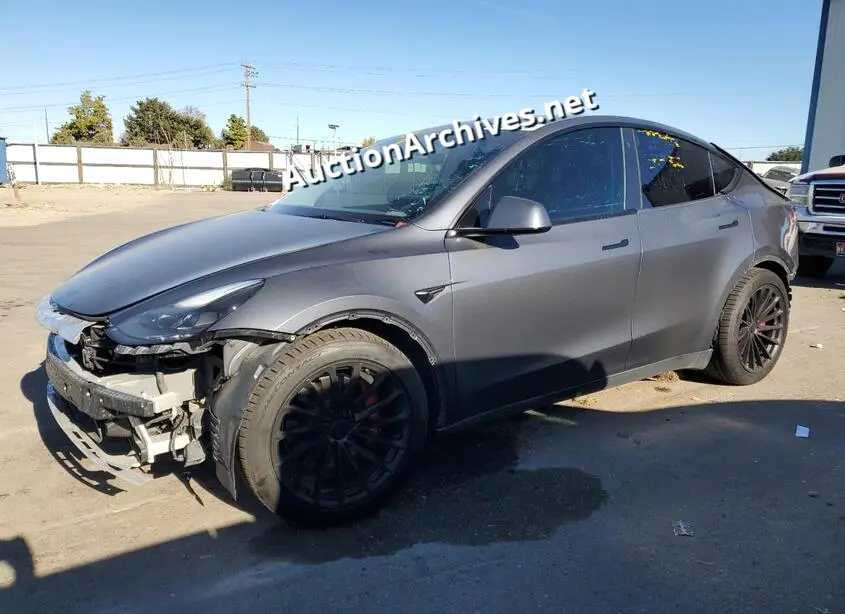 TESLA Y 2022 VIN: 7SAYGDEFXNF538090