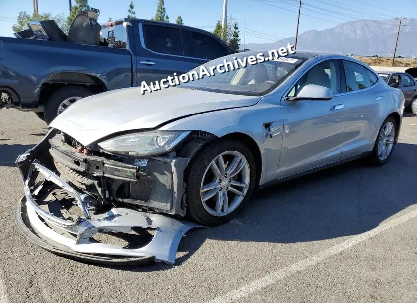 TESLA MODEL S 85 2015 VIN: 5YJSA1H19FFP69289