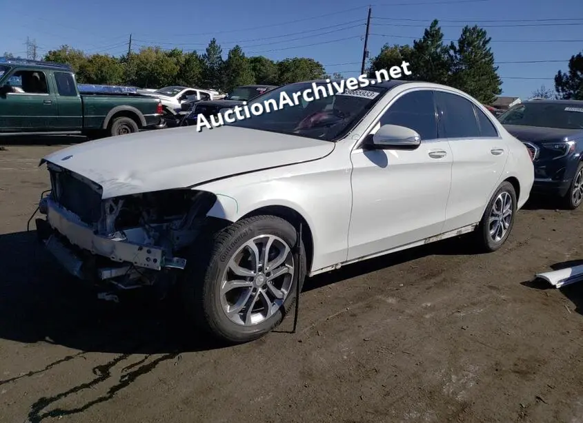 MERCEDES-BENZ C 300 4MAT 2015 VIN: 55SWF4KB4FU027502