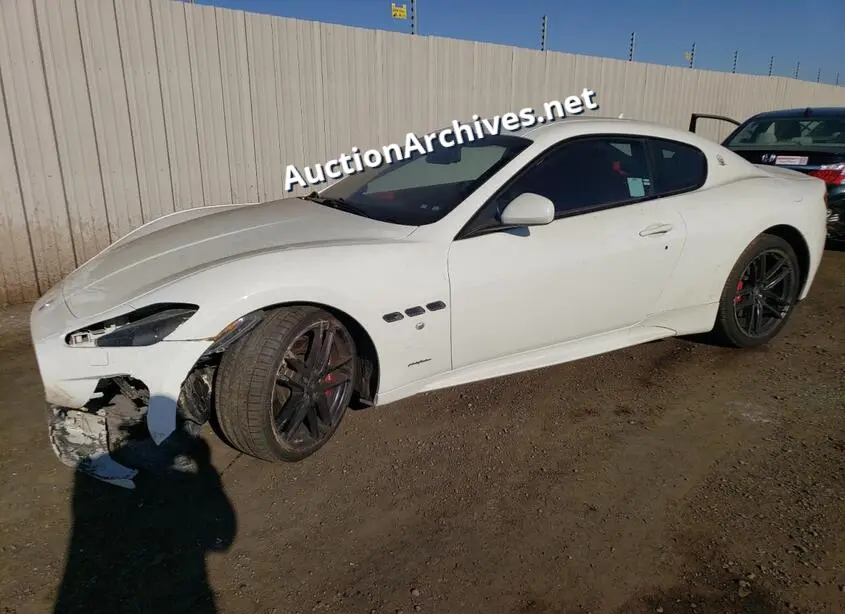 MASERATI GRANTURISM 2016 VIN: ZAM45VLA3G0183355