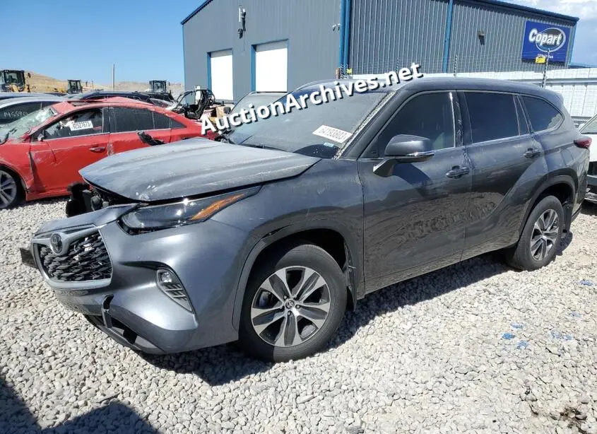 TOYOTA HIGHLANDER 2022 VIN: 5TDGZRBH3NS212150