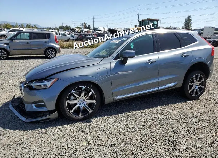 VOLVO XC60 T8 IN 2019 VIN: YV4BR0DL3K1379976