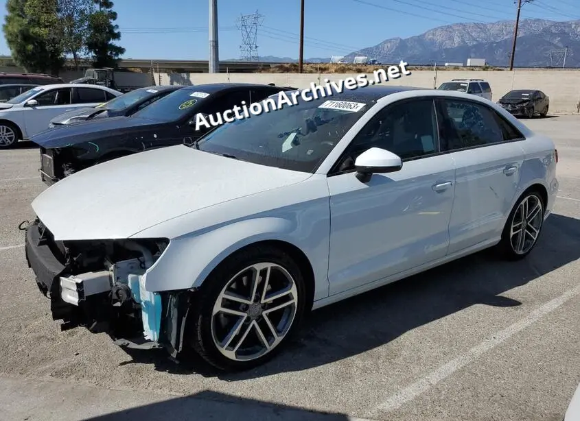 AUDI A3 PREMIUM 2019 VIN: WAUAUGFF2KA086788