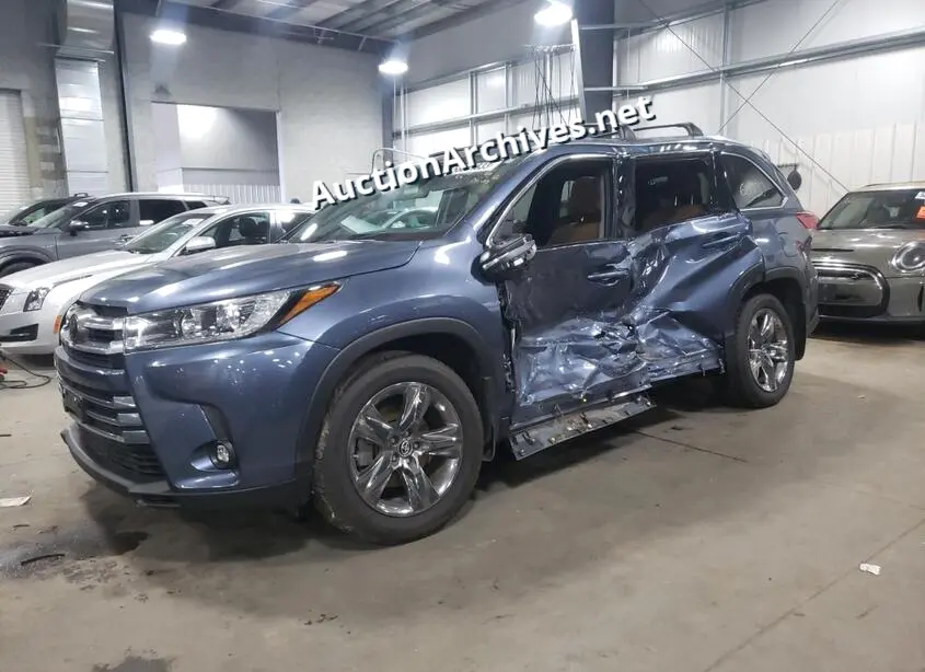 TOYOTA HIGHLANDER 2019 VIN: 5TDDZRFH4KS941461