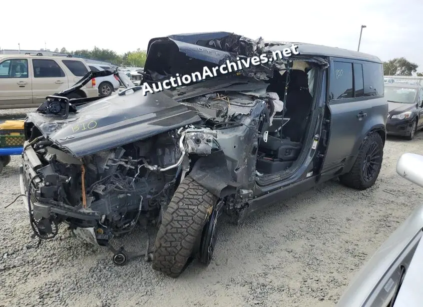 LAND ROVER DEFENDER 1 2023 VIN: SALEWEEE6P2148313