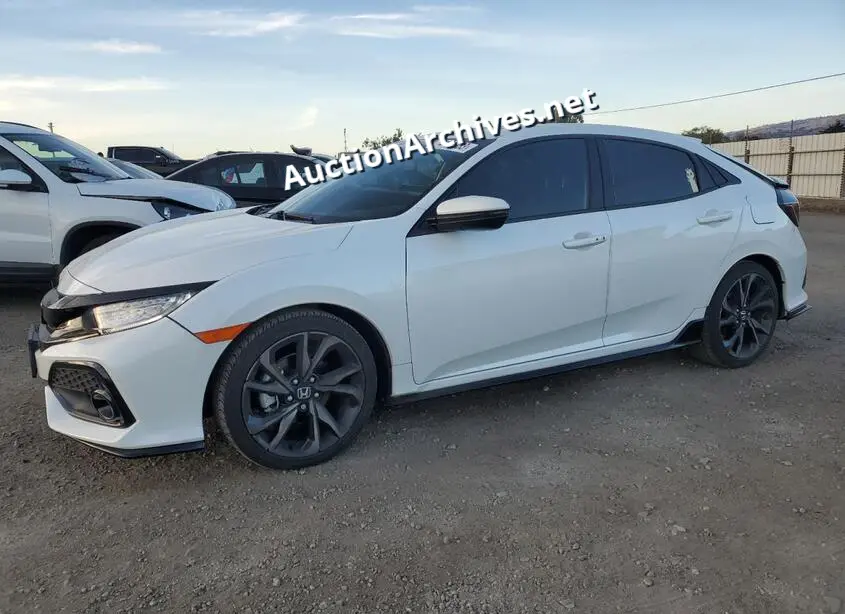 HONDA CIVIC SPOR 2018 VIN: SHHFK7H9XJU402254