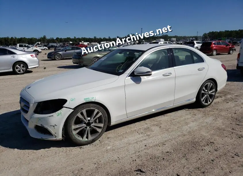 MERCEDES-BENZ C 300 2017 VIN: 55SWF4JB8HU230221