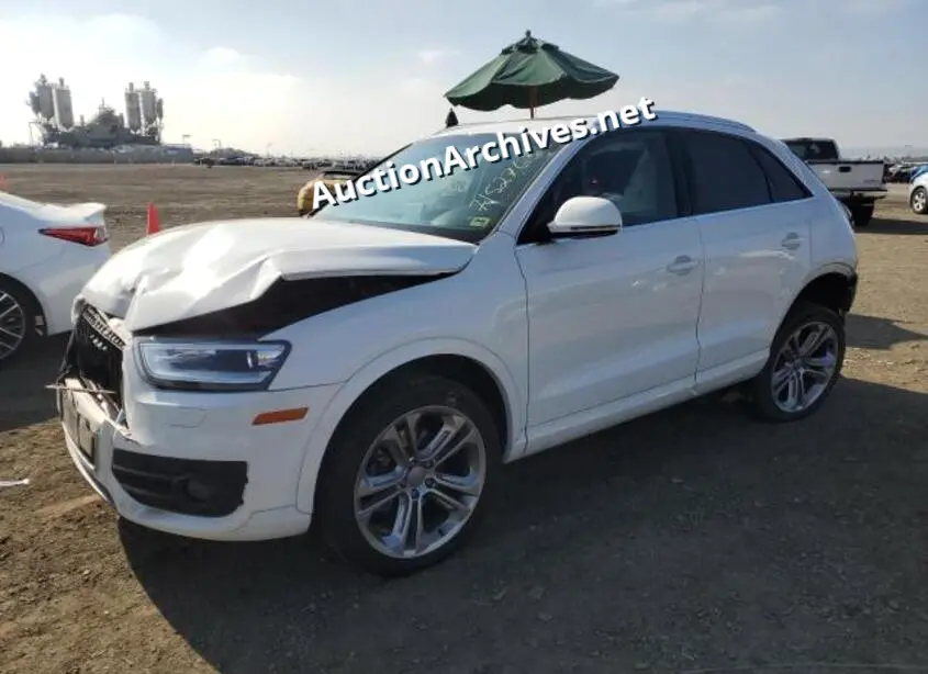AUDI Q3 PRESTIGE 2015 VIN: WA1GFCFS1FR005259