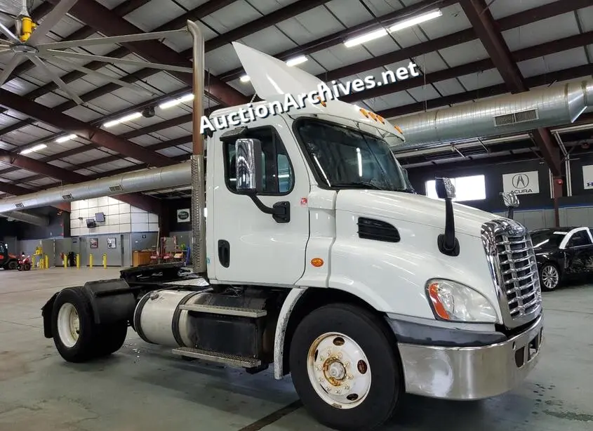 FREIGHTLINER CASCADIA 1 2015 VIN: 3AKBGADV9FDGP2148